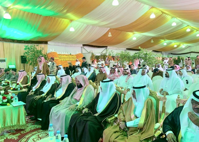 تأجير مسارح المنيوم وجسور إضاءة تراس وشاشات LED بالرياض