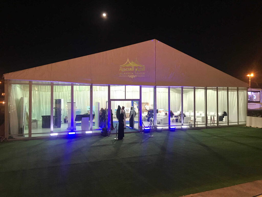 خيمة حفل الجنادرية واجهة زجاج